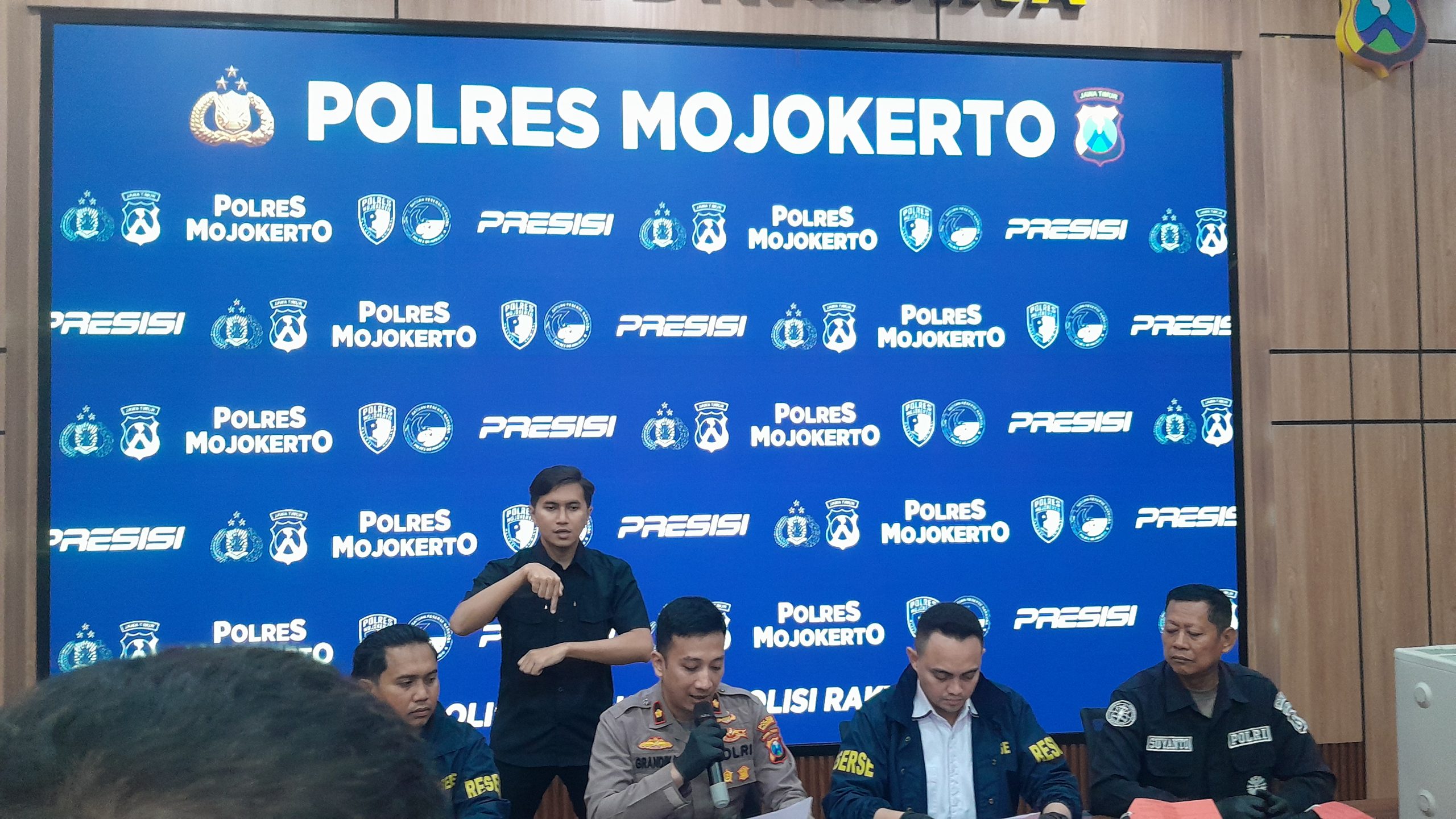 Gerak Cepat Polres Mojokerto Tangkap Pelaku Komplotan Pembobol Brankas Kampus UAC