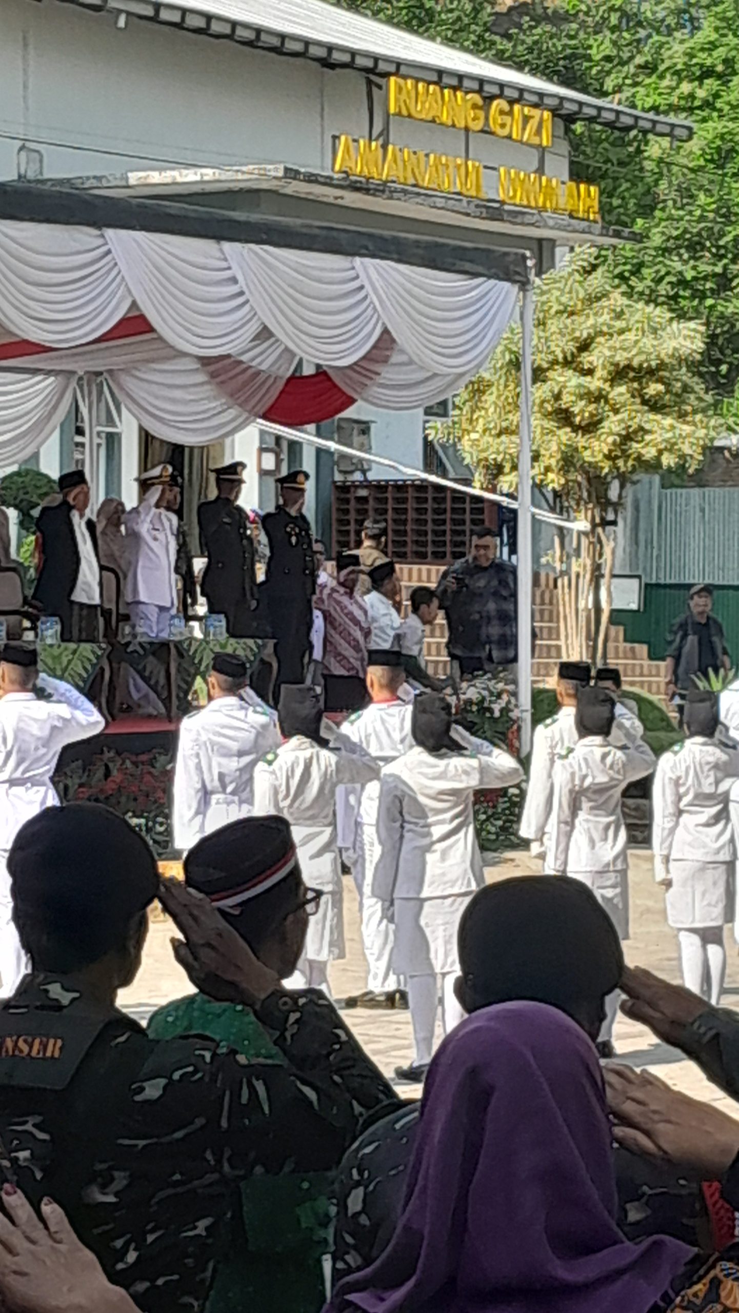 Upacara HUT KE 81 RI Di Ponpes Amanatul Ummah Berlangsung Khidmat, Danrem 082/CPYJ Dorong Santri Jadi Generasi Unggul