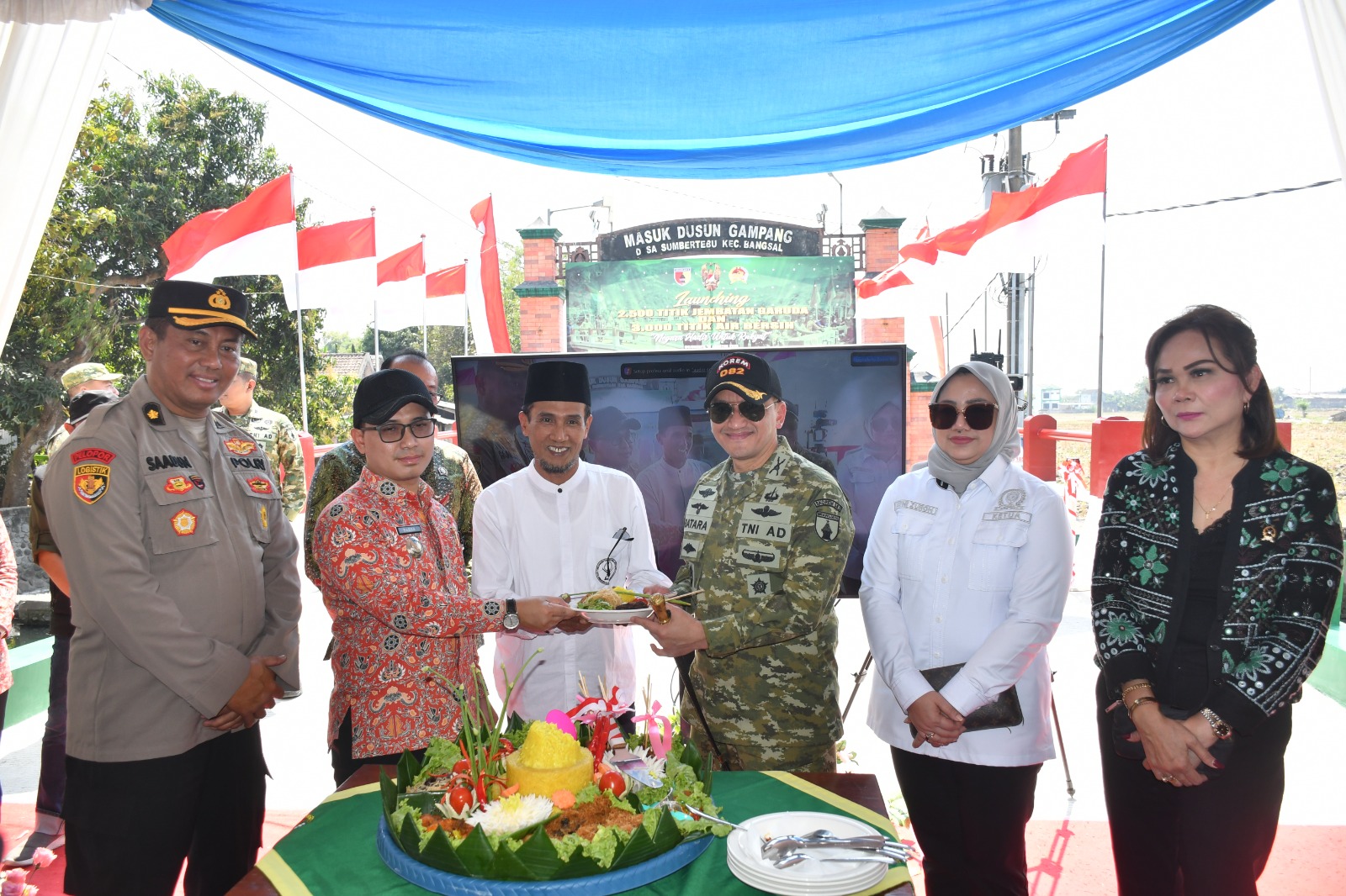 Presiden Prabowo Resmikan 3.395 Jembatan Garuda dan 3.000 Titik Air Bersih, 12 Jembatan Terbangun di Mojokerto
