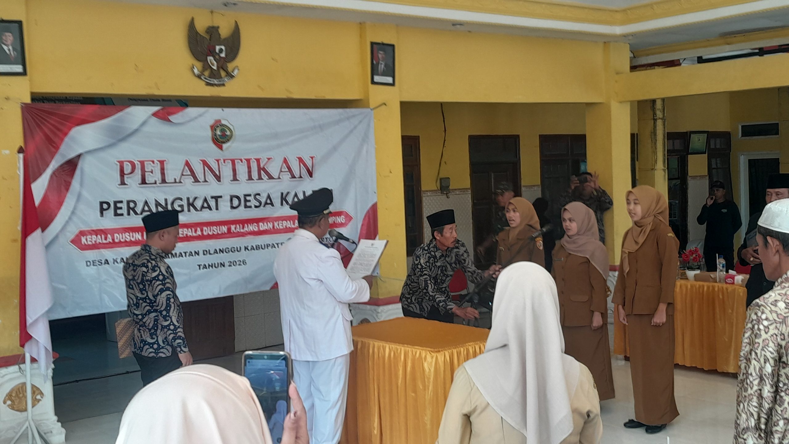 Kuatkan Pelayanan, Kades Kalen Lantik 3 Perangkat Desa Baru Tahun 2026