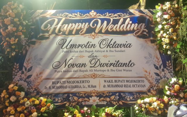 Selamat Berbahagia! Ngunduh Mantu Umrotin Oktavia & Novan Dwiritanto, Putri Bapak Akhiyat & Ibu Sundari