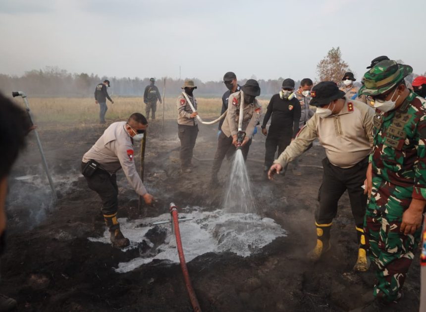 Polri Bersama Tim Gabungan Gunakan Cara Baru Hadapi Karhutla Gambut