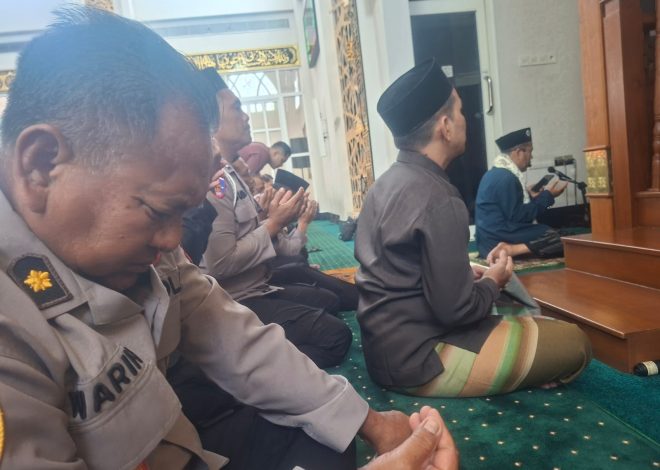 Polresta Sidoarjo dan Warga Gelar Doa Bersama untuk Kesembuhan Santri Ponpes Manbaul Hikam