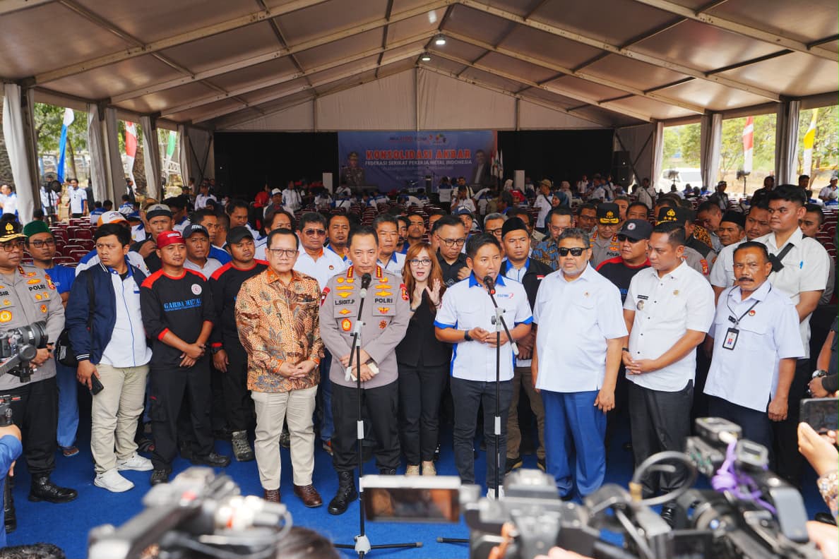 Kapolri ke Pengusaha: Jadikan Buruh Aset, Mitra, dan Keluarga Perusahaan
