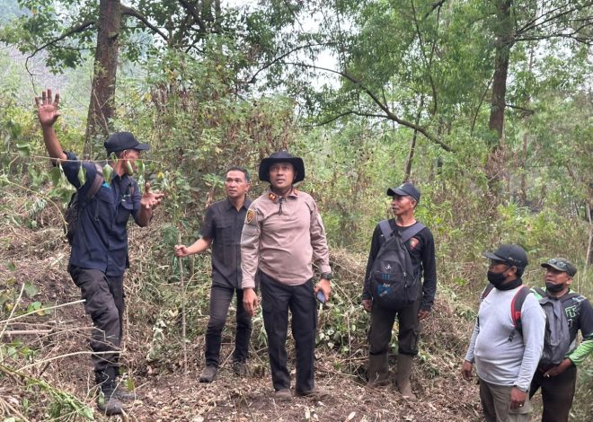 Polres Ngawi dan Tim Gabungan Buat Sekat Bakar dan Dirikan Posko Antisipasi Karhutla Lawu Utara Meluas