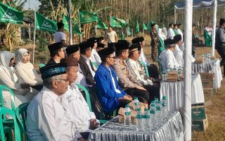 Lapangan Desa Mojowono Dipenuhi Peserta Upacara Hari Santri Tahun 2026