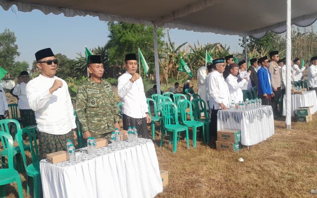 Forkopimcam Kompak Hadiri Upacara Hari Santri 2026 MWCNU Kemlagi di Lapangan Mojowono