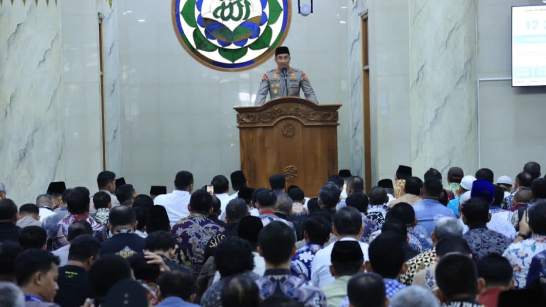 Kapolri Ajak Jamaah Masjid Al-Ikhlas Mabes Polri Jaga Kerendahan Hati dan Perkuat Akhlak