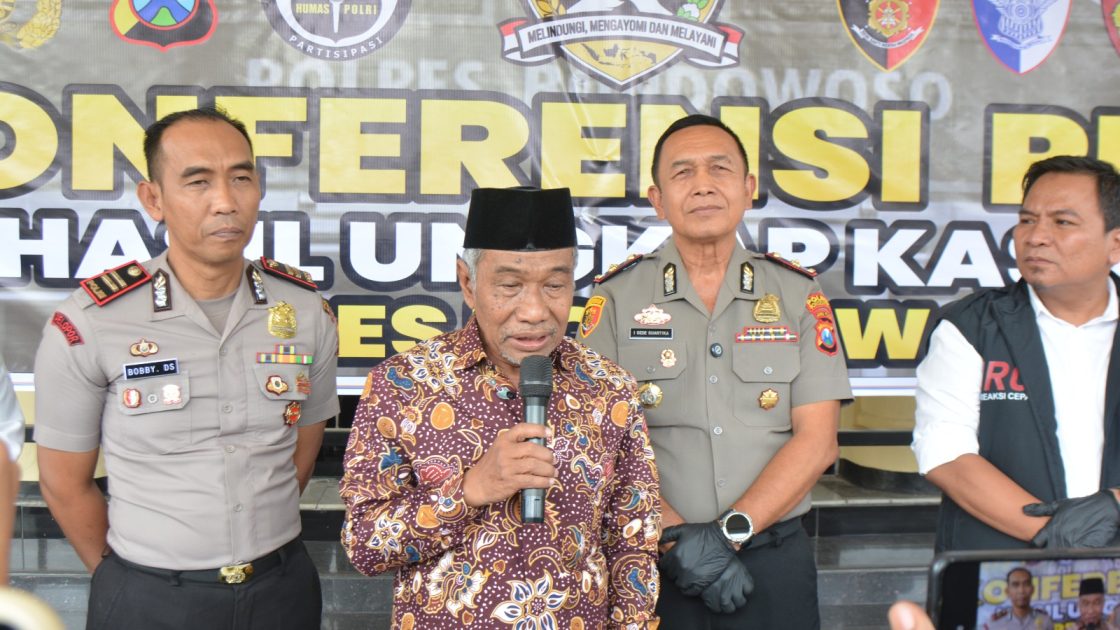 Bahu-Membahu di Ladang Jagung, Jajaran Polresta Malang Kota Bersama Warga Wujudkan Ketahanan Pangan