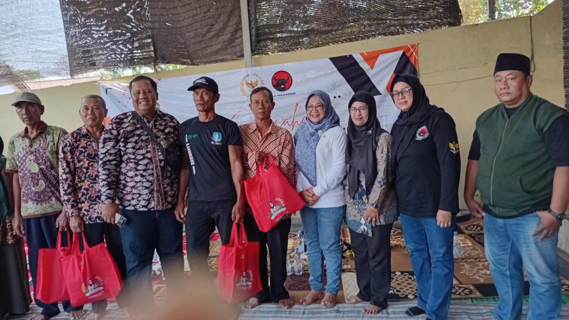 Hj. Sadarestuwati DPR RI Reses Di Desa Ketemasdungus Janji Memberi Bantuan Traktor Untuk Kebutuhan Petani .