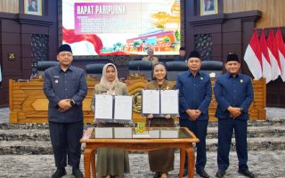 Wali Kota Mojokerto Sampaikan Nota Keuangan APBD 2027 dan Pendapat Akhir atas 13 Raperda