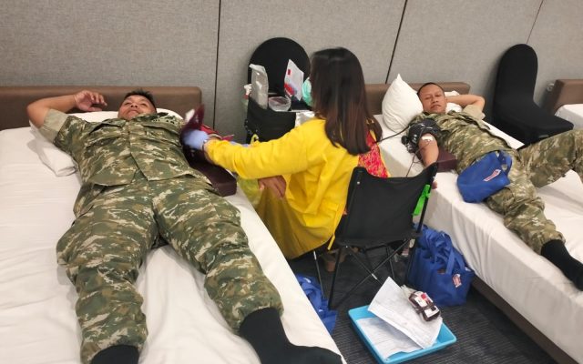 Wujud Kepedulian Kemanusiaan, Kodim 0815/Mojokerto Bersama PMI dan Ayola Gelar Donor Darah