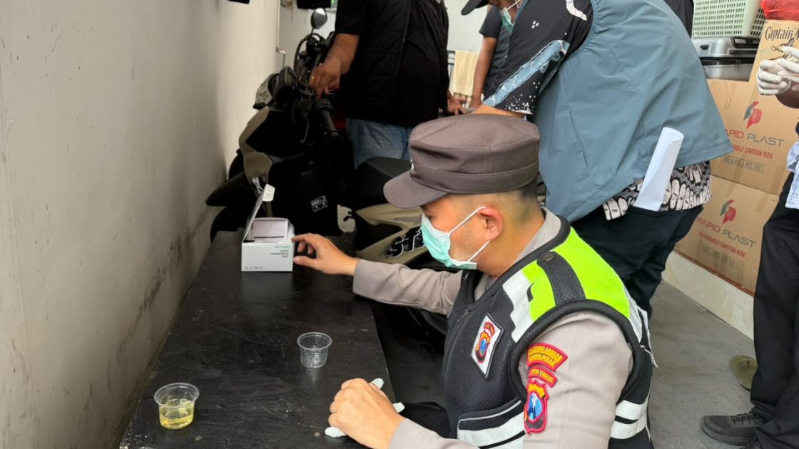 Tekan Peredaran Narkotika, Polres Pelabuhan Tanjung Perak Gelar KRYD Sasar Rumah Kos