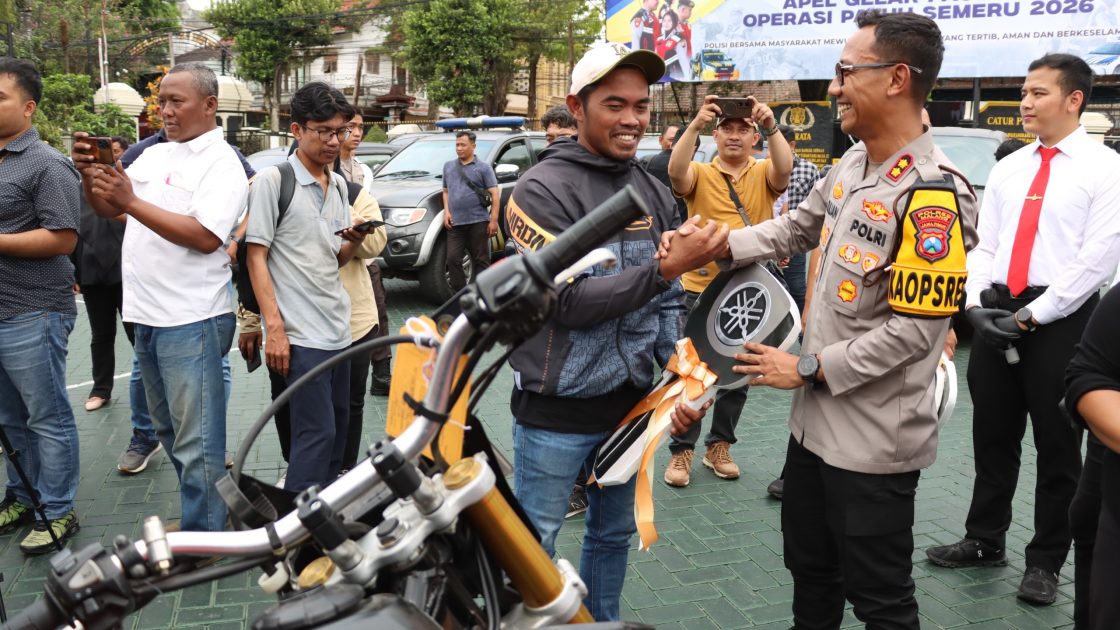Senyum Sumringah Korban Curanmor,Polres Malang Kembalikan Motor Hasil Operasi Sikat Semeru